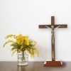 Palais du Rosaire Crucifix Bois | Crucifix En Bois Avec Christ En Metal Dore 27 Cm